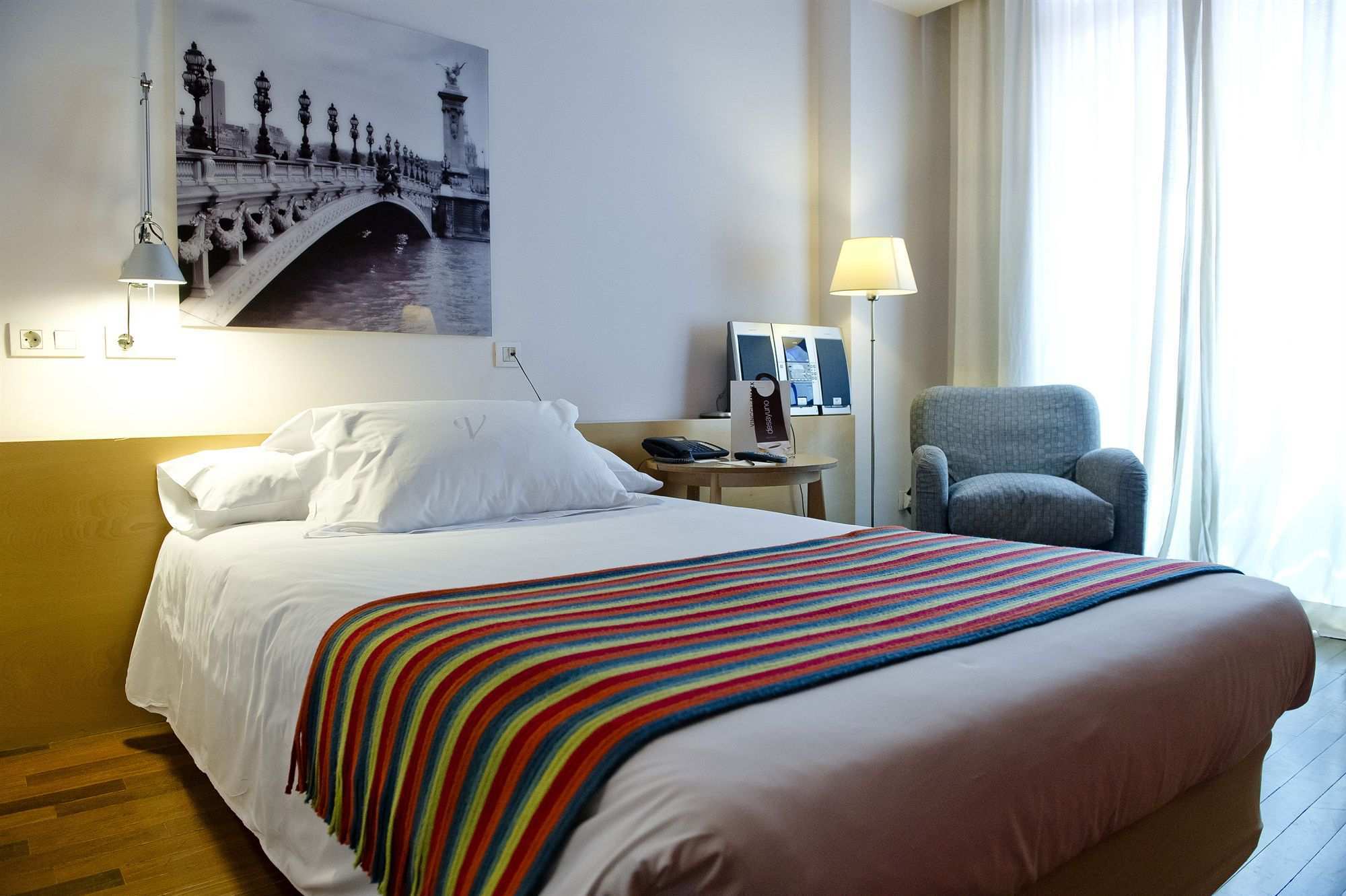 فندق مدريدفي  فينتشي سوما المظهر الخارجي الصورة